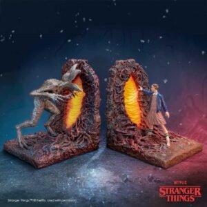 Stranger Things - The Upside Down Resin Bookends (17.7cm)