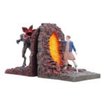 Stranger Things - The Upside Down Resin Bookends (17.7cm) - Image 8
