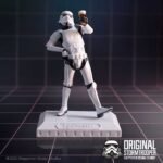 Original Stormtrooper - Raise a Glass Collectable Resin Figurine (17.4cm)