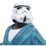 Original Stormtrooper - Off Duty Collectable Resin Figurine (17.8cm) - Image 2
