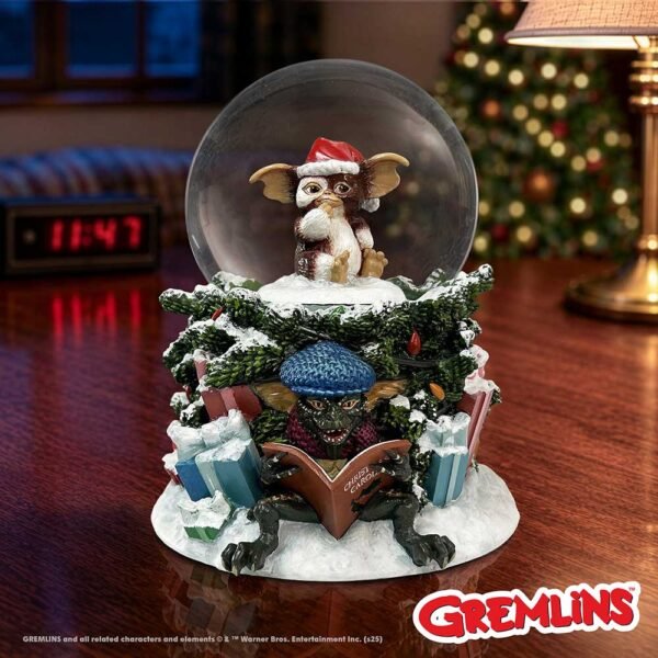 Gremlins Christmas Carol Tree Shaped Resin Snow Globe (16.1cm)