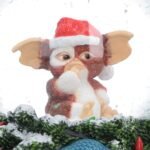 Gremlins Christmas Carol Tree Shaped Resin Snow Globe (16.1cm) - Image 3